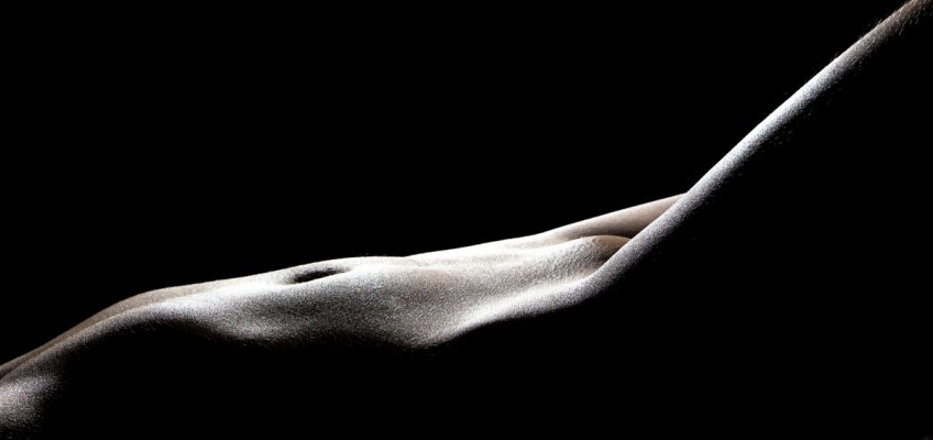 Should I Sleep Naked? Discover 7 Benefits Of Sleeping Naked